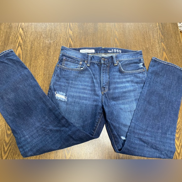Gap Jeans Men Tapered Slightly Distressed Size Waist 31 Length 30 - Picture 2 of 6